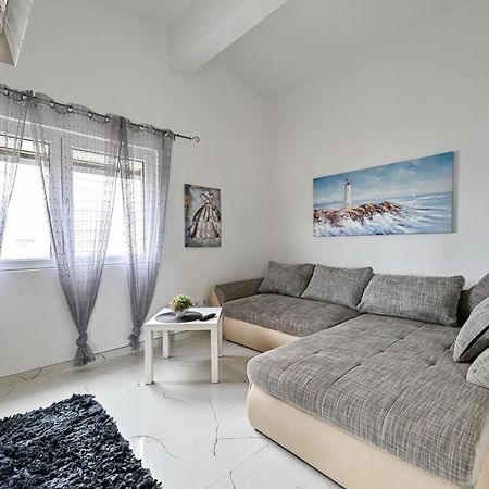 Apartment Razanac Nikola 2 Zewnętrze zdjęcie